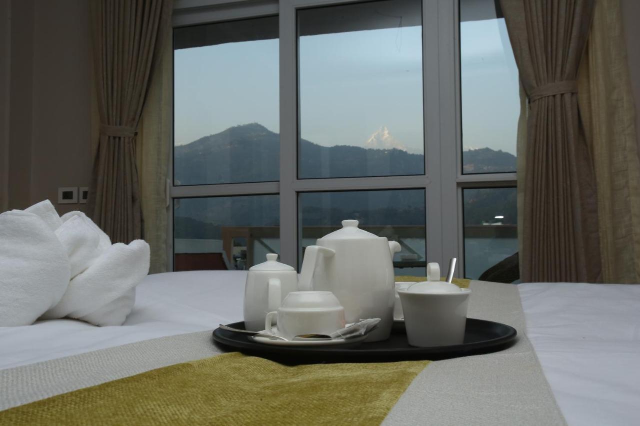 Hotel White Himal ポカラ エクステリア 写真