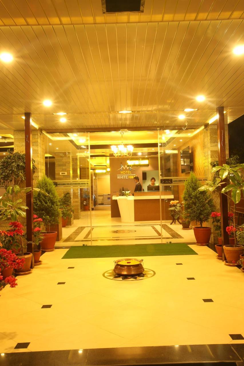 Hotel White Himal ポカラ エクステリア 写真