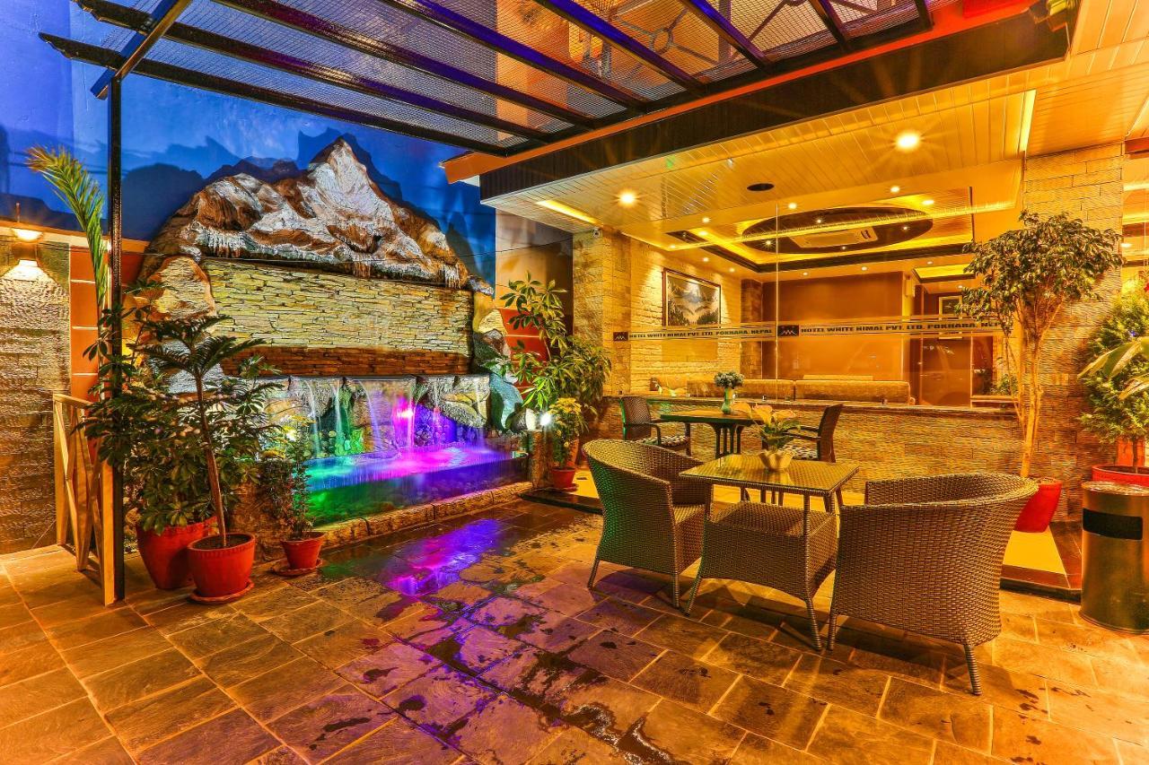 Hotel White Himal ポカラ エクステリア 写真